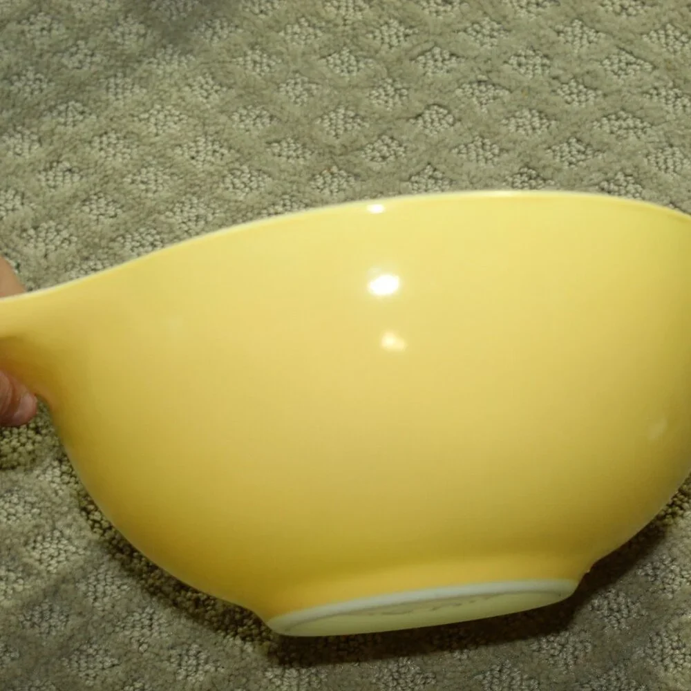 Set of 3 Vtg 1960's Pyrex Town & Country Cinderella Mixing Bowls 444, 443, 442